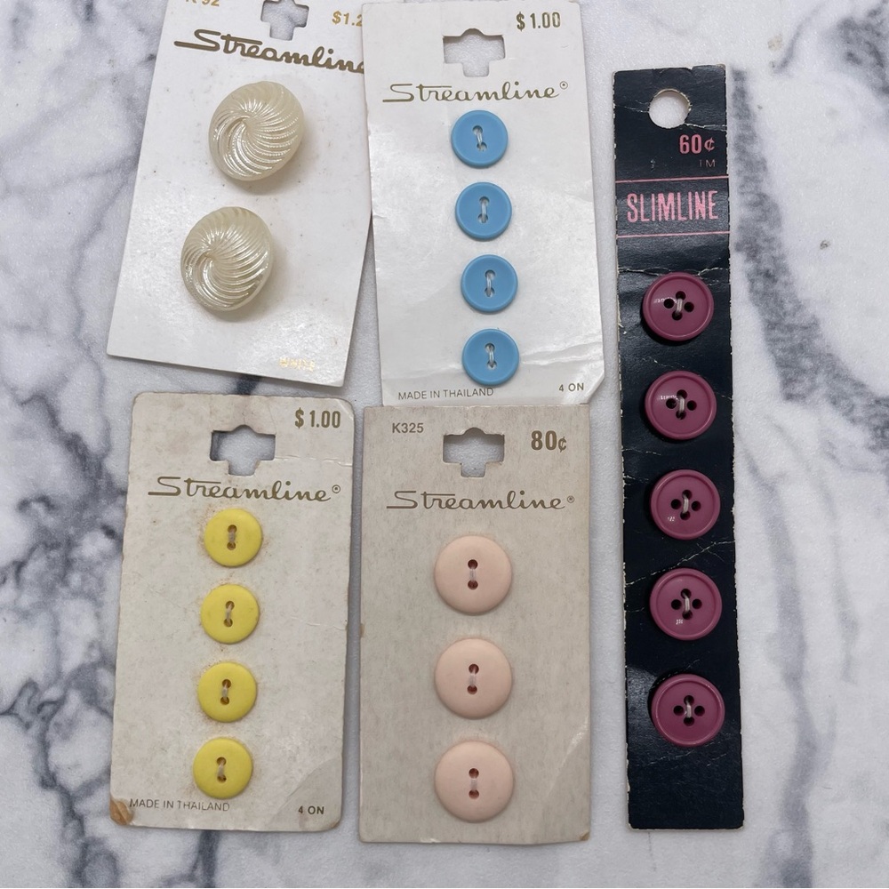 Vintage Streamline Button Set - Multicolor On Card Sewing Clothesmaking